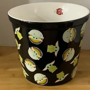 Mandolarian Grogu The Child Baby Yoda Ceramic Popcorn Bowl Bucket Star Wars